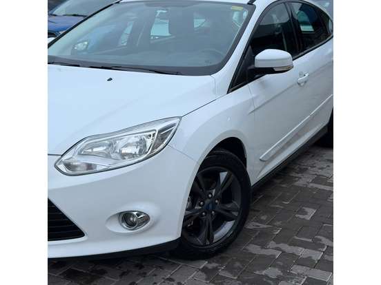 FORD-FOCUS-2013