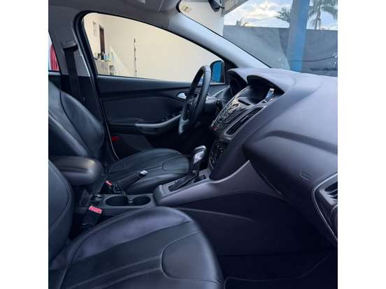 FORD-FOCUS-2013