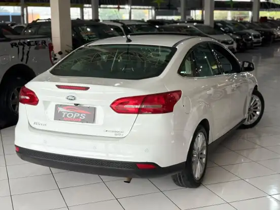 FORD-FOCUS-2016