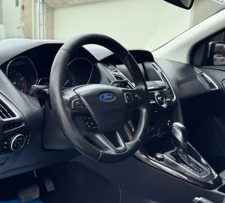 FORD-FOCUS-2015