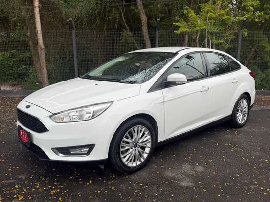 FORD-FOCUS-2017