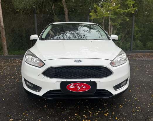 FORD-FOCUS-2017