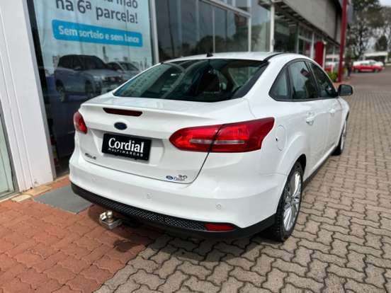FORD-FOCUS-2.0 SE SEDAN 16V FLEX 4P POWERSHIFT FORD-FOCUS-2016