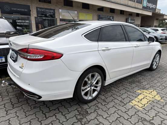 FORD-FUSION-2016