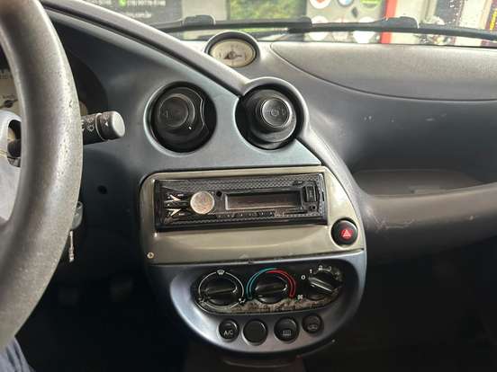 FORD-KA-1997