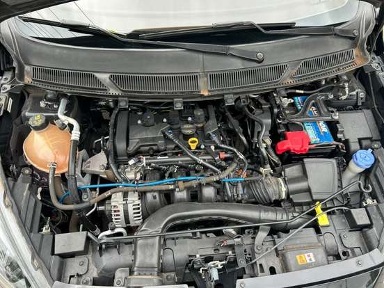 FORD-KA-1.5 TI-VCT FLEX SE PLUS SEDAN AUTOMÁTICO FORD-KA-2019