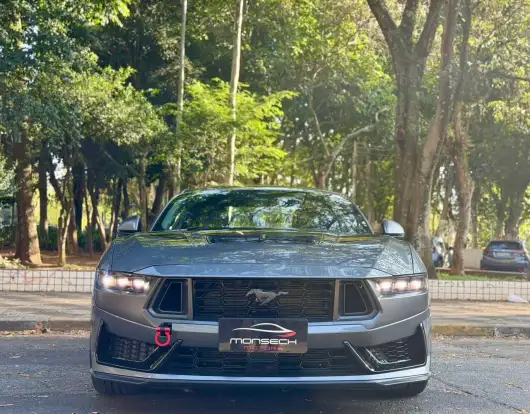 FORD-MUSTANG-2025