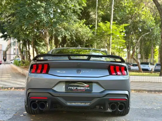 FORD-MUSTANG-2025