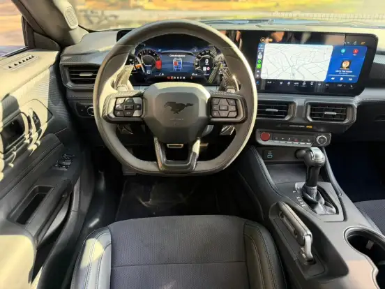 FORD-MUSTANG-2025