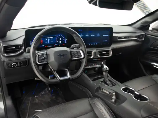 FORD-MUSTANG-2024
