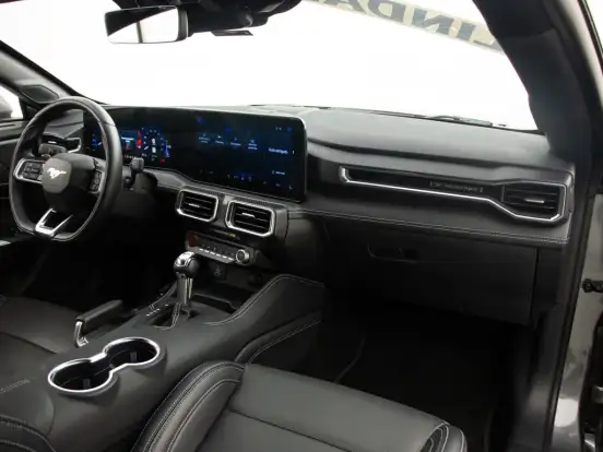 FORD-MUSTANG-2024