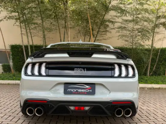 FORD-MUSTANG-2021