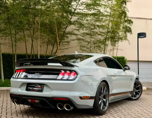FORD-MUSTANG-2021