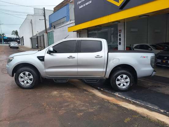 FORD-RANGER-2012