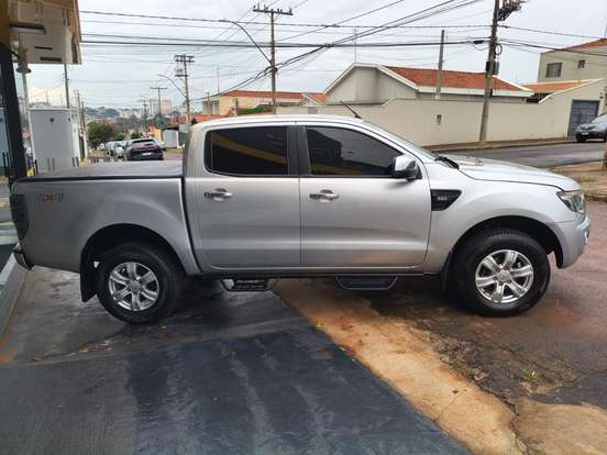 FORD-RANGER-2012