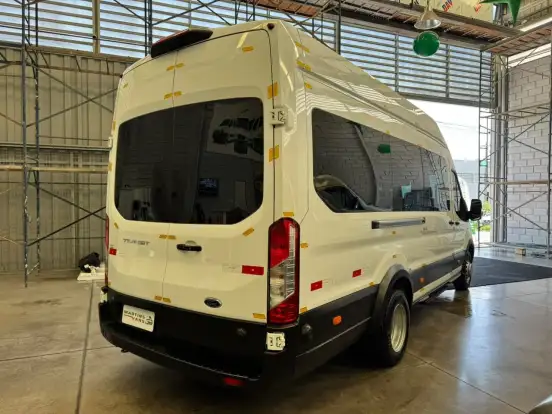 FORD-TRANSIT-2023