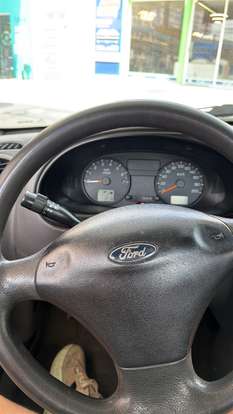 FORD-COURIER-2012
