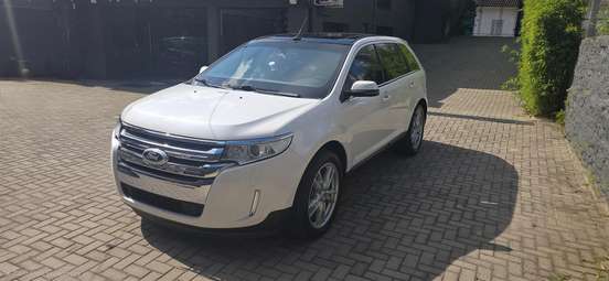 FORD-EDGE-2012
