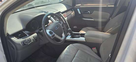 FORD-EDGE-2012