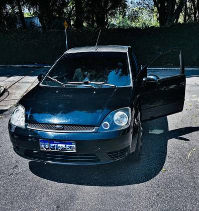 FORD FIESTA 1.0 MPI PERSONNALITÉ 8V GASOLINA 4P MANUAL