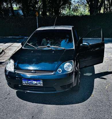 FORD-FIESTA-2004
