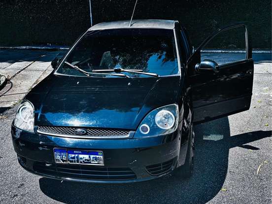 FORD-FIESTA-1.0 MPI PERSONNALITÉ 8V GASOLINA 4P MANUAL FORD-FIESTA-2004