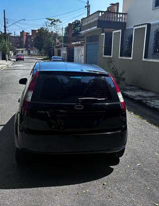FORD-FIESTA-2004