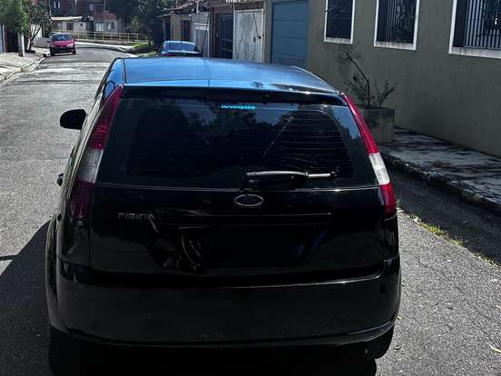 FORD-FIESTA-1.0 MPI PERSONNALITÉ 8V GASOLINA 4P MANUAL FORD-FIESTA-2004