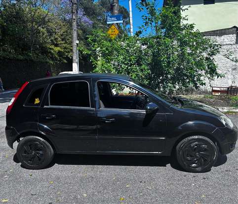 FORD-FIESTA-2004