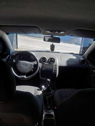FORD-FIESTA-2006