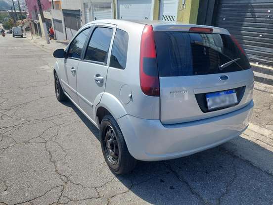 FORD-FIESTA-2006