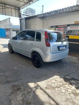 FORD-FIESTA-2006