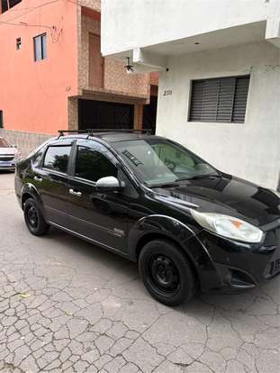 FORD-FIESTA-2012