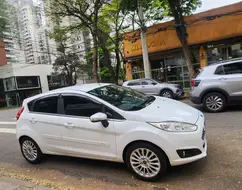 FORD FIESTA 1.6 TITANIUM HATCH 16V FLEX 4P POWERSHIFT FORD FIESTA 1.6 TITANIUM HATCH 16V FLEX 4P POWERSHIFT
