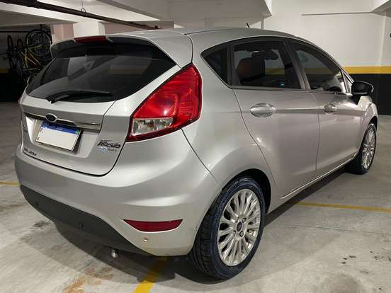 FORD-FIESTA-1.6 TITANIUM HATCH 16V FLEX 4P POWERSHIFT FORD-FIESTA-2014