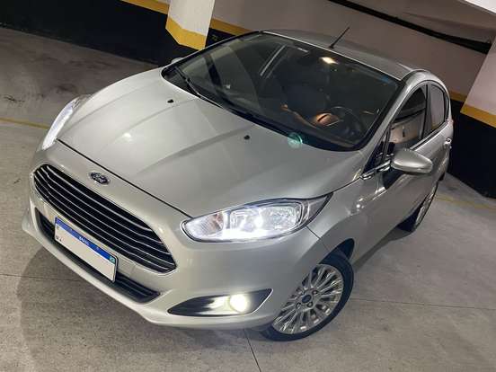 FORD-FIESTA-1.6 TITANIUM HATCH 16V FLEX 4P POWERSHIFT FORD-FIESTA-2014