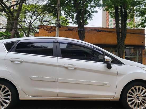FORD-FIESTA-1.6 TITANIUM HATCH 16V FLEX 4P POWERSHIFT FORD-FIESTA-2013