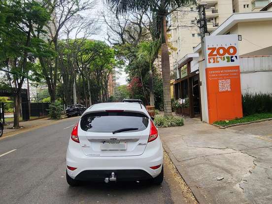 FORD-FIESTA-1.6 TITANIUM HATCH 16V FLEX 4P POWERSHIFT FORD-FIESTA-2013