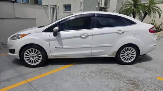 FORD-FIESTA-2013