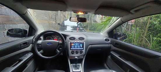 FORD-FOCUS-2009