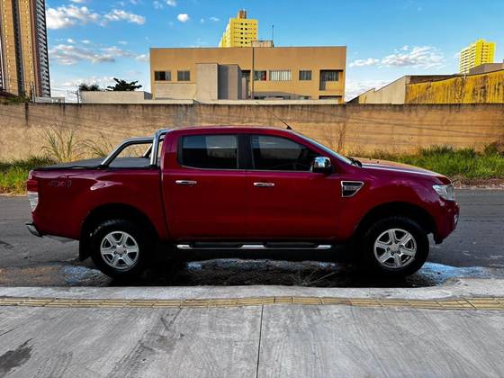 FORD RANGER 3.2 XLT 4X4 CD 20V DIESEL 4P AUTOMÁTICO