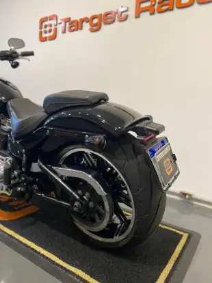 HARLEY-DAVIDSON-SOFTAIL BREAKOUT 114-2018