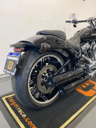 HARLEY-DAVIDSON-SOFTAIL BREAKOUT 114-2018