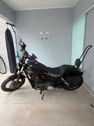 HARLEY-DAVIDSON-DYNA STREET BOB-2015