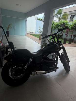 HARLEY-DAVIDSON-DYNA STREET BOB-2015