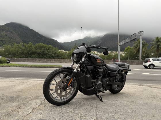 HARLEY-DAVIDSON NIGHTSTER SPECIAL 