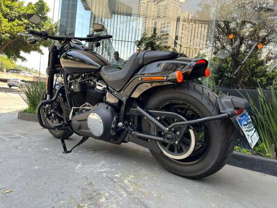 HARLEY-DAVIDSON-SOFTAIL FAT BOB 114-2018