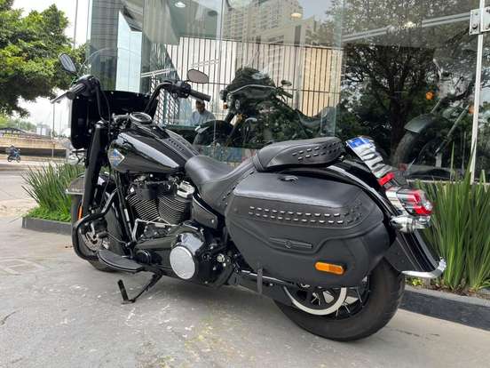 HARLEY-DAVIDSON-SOFTAIL HERITAGE CLASSIC-2025