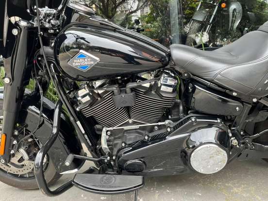 HARLEY-DAVIDSON-SOFTAIL HERITAGE CLASSIC-2025