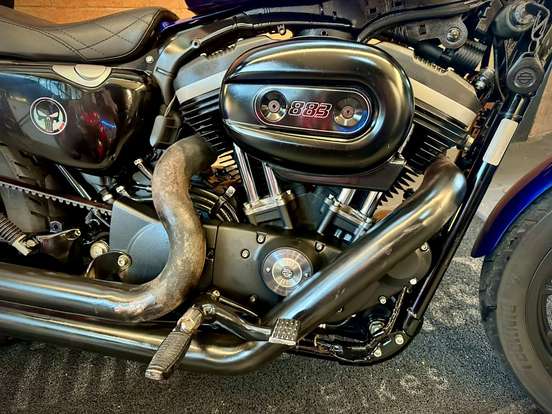 HARLEY-DAVIDSON-SPORTSTER IRON 883-2012